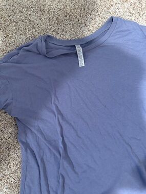 ALO Yoga Soft Crew Tee in Dusty Lavender Gray